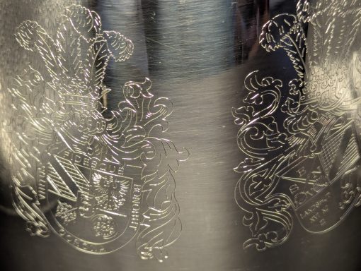 Wappen Gravur auf Sekt bzw. Champagner Kühler
